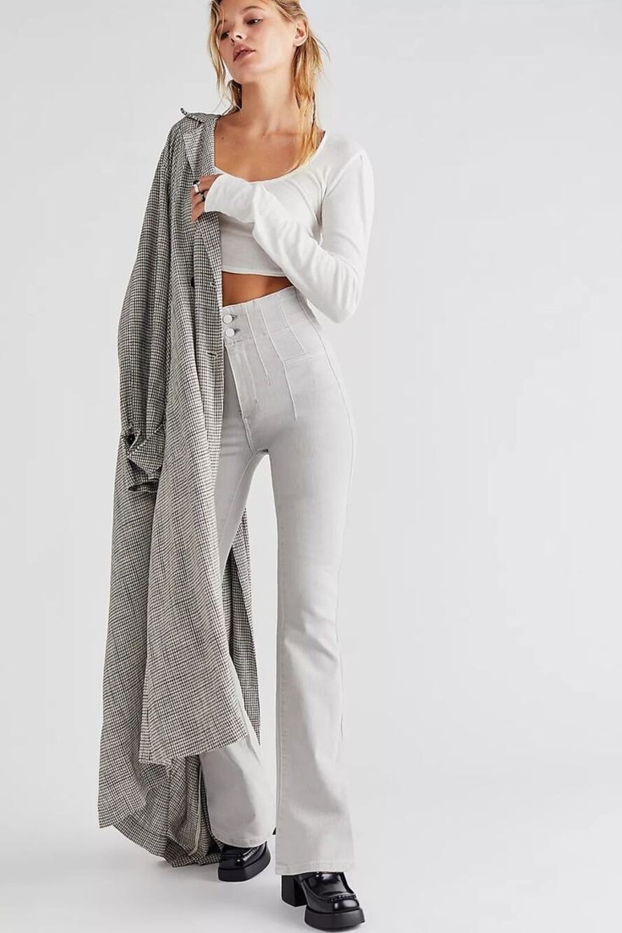 New Free People We The Free Jayde Flare Jeans $98 SIZE 32 Light Gray